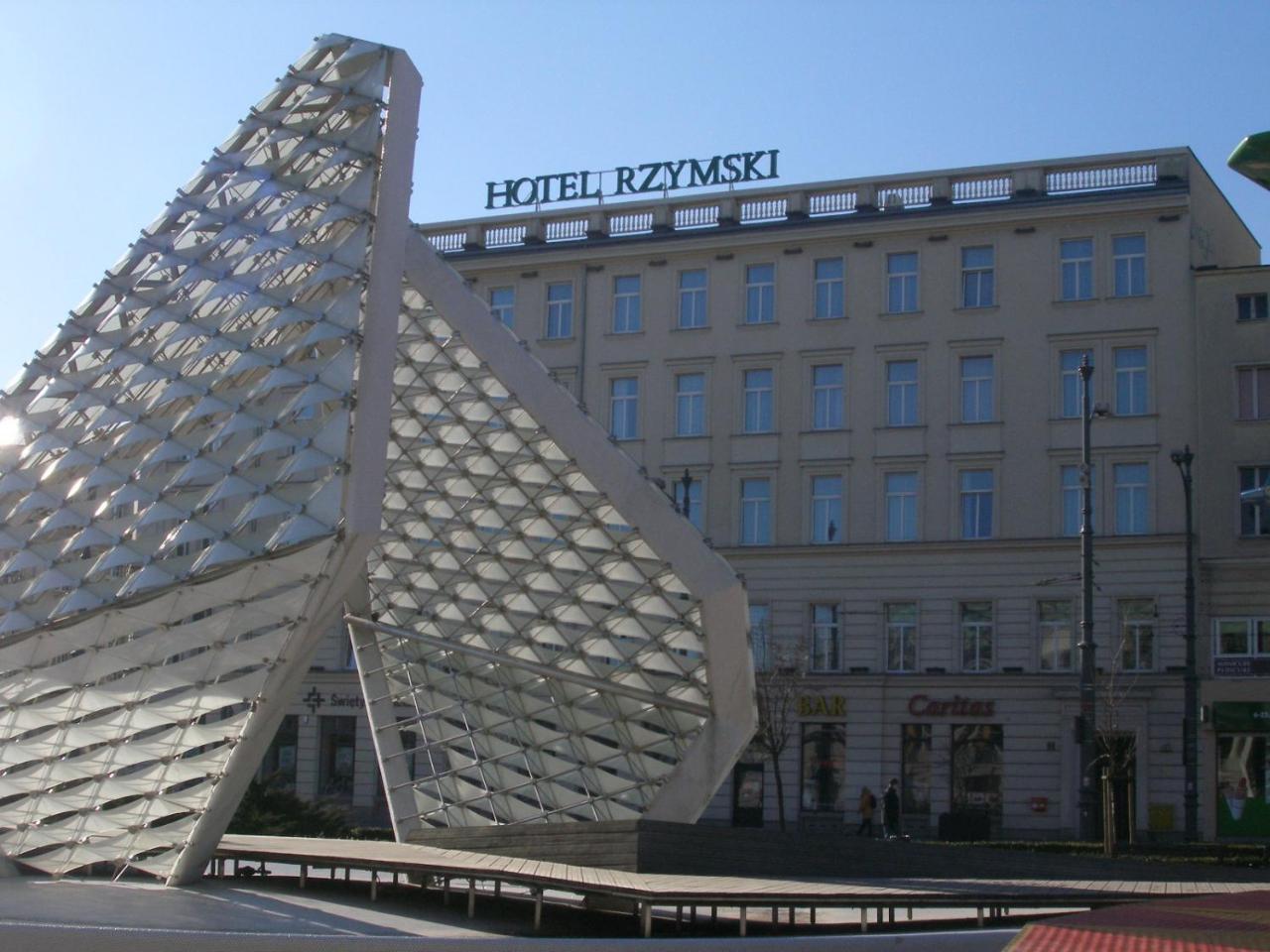 Hotel Rzymski Познан Екстериор снимка